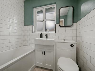 Property image 9 of home to buy in Hamblings Close, Shenley